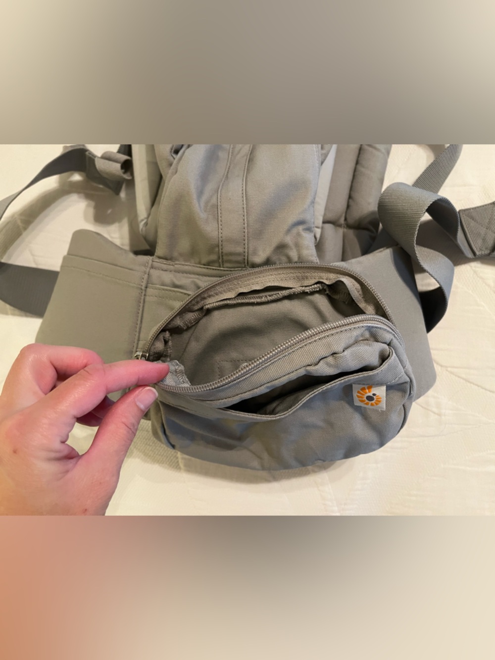 Ergo Omni 360 in Pearl Gray ErgoBaby Infant Toddler Carrier - Picture 6 of 8